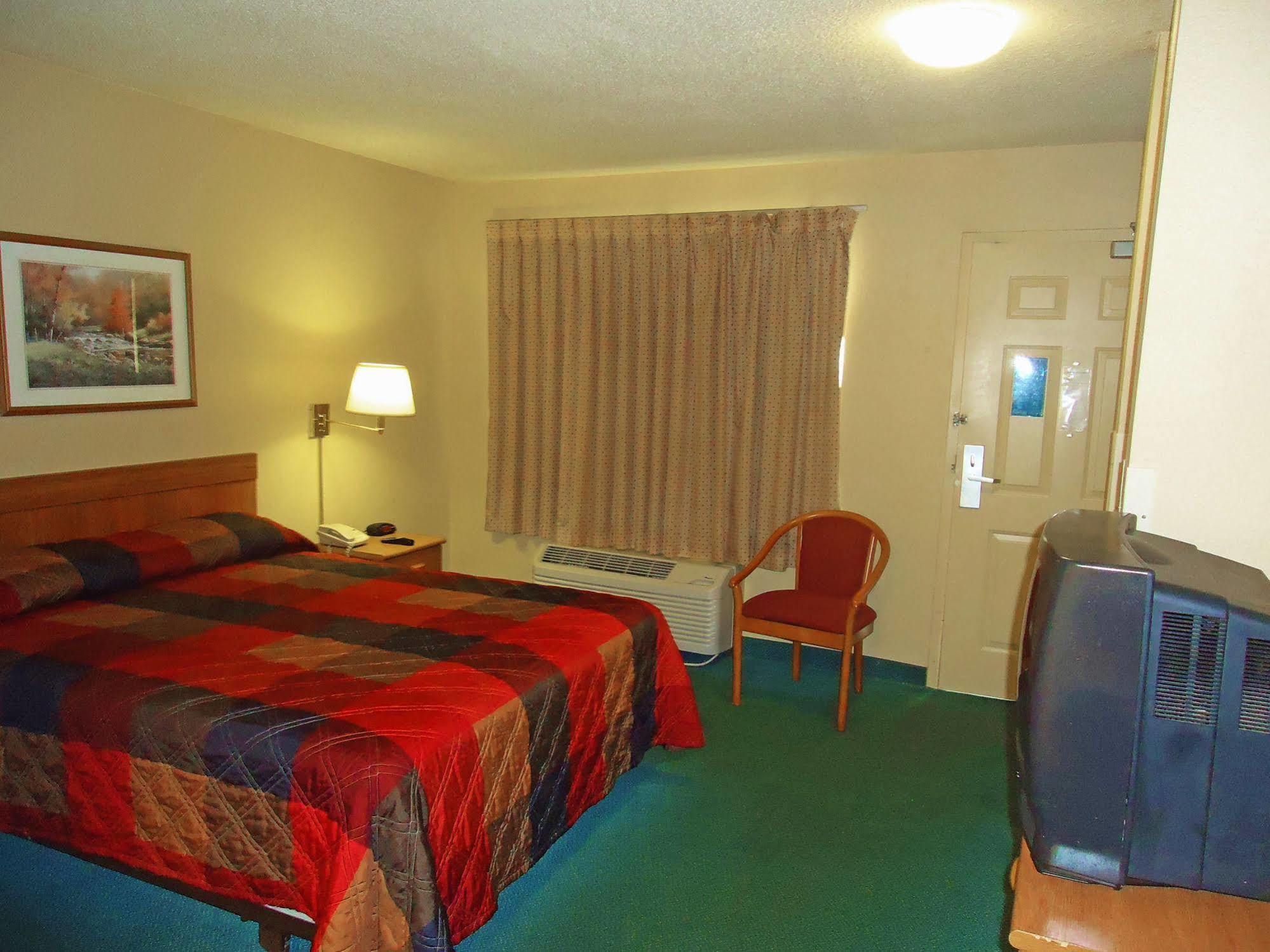 Hometowne Studios By Red Roof Winston-Salem - University Pkwy Luaran gambar